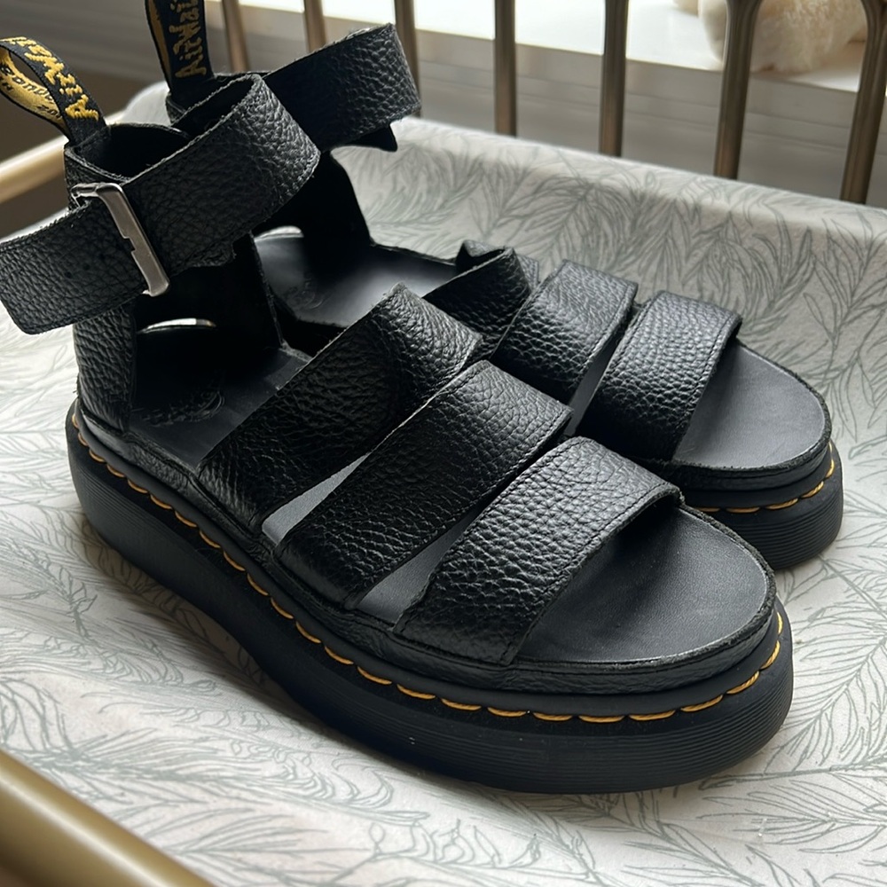 Dr. Marten Clarissa II leather platform sandals size 8